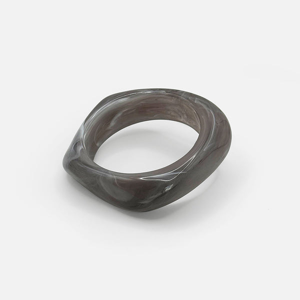 Velora™ | Sculpted Acrylic Bangle – Grigio