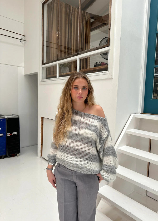 Isla™ | Classic Knit Sweater - Grey