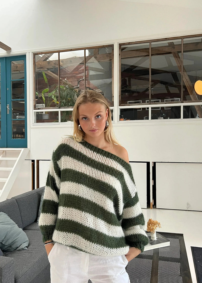 Isla™ | Classic Knit Sweater - Khaki