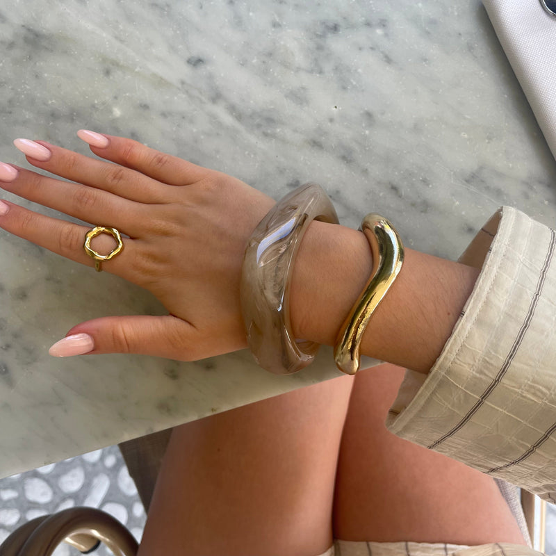 Velora™ | Sculpted Acrylic Bangle – Beige