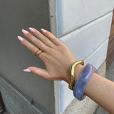 Velora™ | Sculpted Acrylic Bangle – Grigio