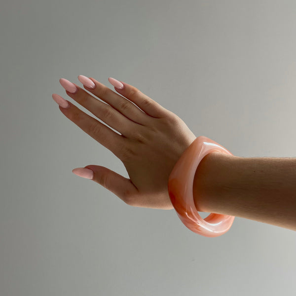 Velora™ | Sculpted Acrylic Bangle – Arancia