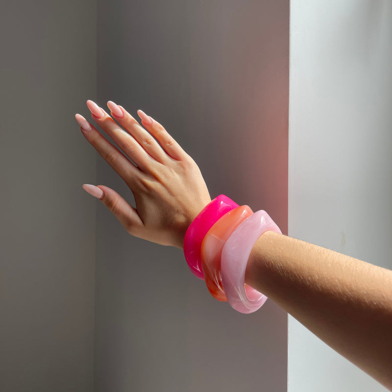 Velora™ | Sculpted Acrylic Bangle – Arancia